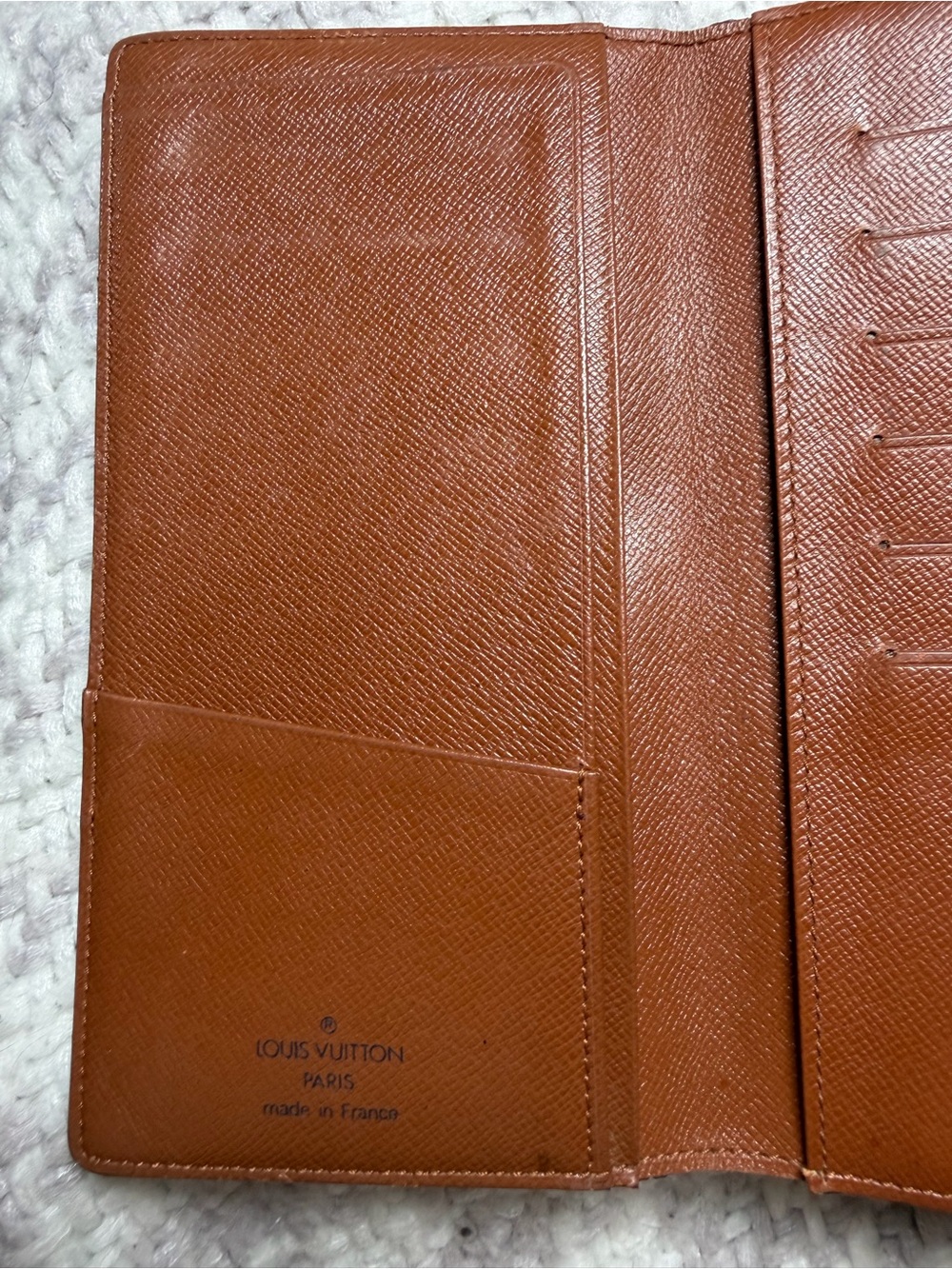 Authentic LOUIS VUITTON
Monogram Canvas Bi-Fold Vertical Wallet - Picture 4 of 7